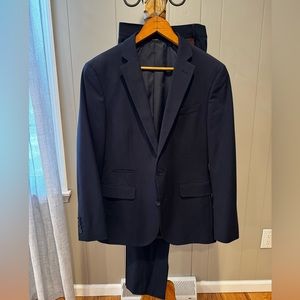Men’s Suit - Jacket: 40 Slim, Pants 30x32